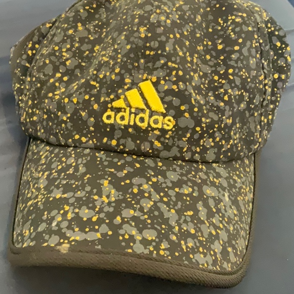 3 ADIDAS Workout Out Hats - Picture 4 of 5